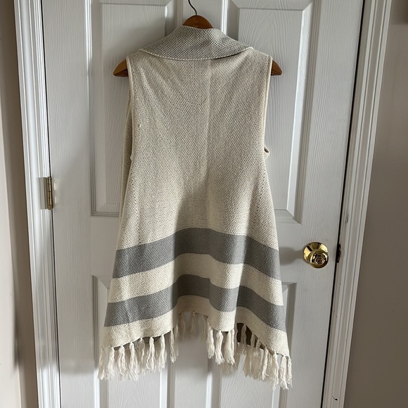 Lumiere Off White Sleeveless Sweater Cardigan Vest With Fringe Tassels Size S - Picture 7 of 9